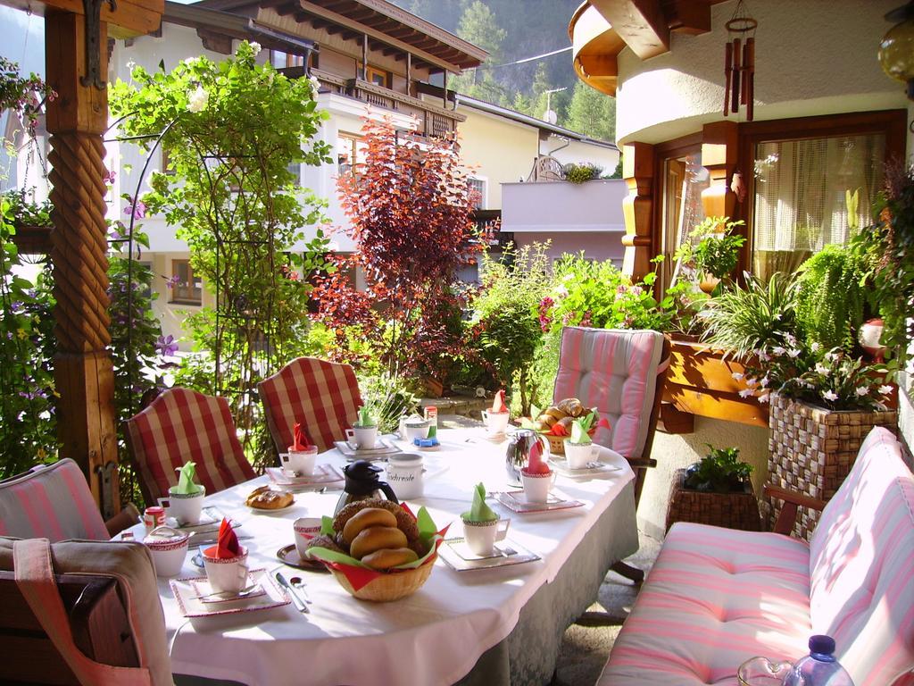 Gaestehaus Sissy Längenfeld Extérieur photo